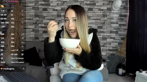 Ciindy Lovers online show from 10/03/25, 03:09