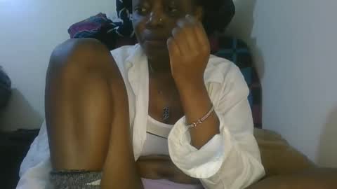 Snapshot of cilia_petite chatting on 06/07/26, 01:37 cilia petite online show from 06/07/26, 01:37