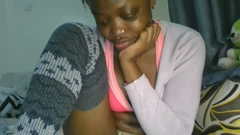 Snapshot of cilia_petite chatting on 06/19/26, 08:51 cilia petite online show from 06/19/26, 08:51