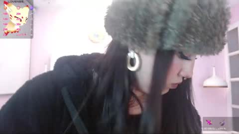Snapshot of cina_moon chatting on 06/05/26, 12:22 Cinamoon online show from 06/05/26, 12:22