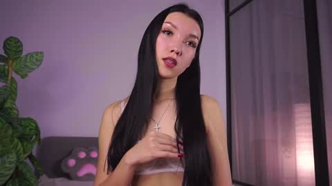   L  online show from 11/03/25, 04:25