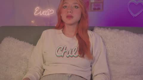 Snapshot of cinderella_lewis chatting on 04/01/26, 04:02 Sofi Eva and Mey online show from 04/01/26, 04:02