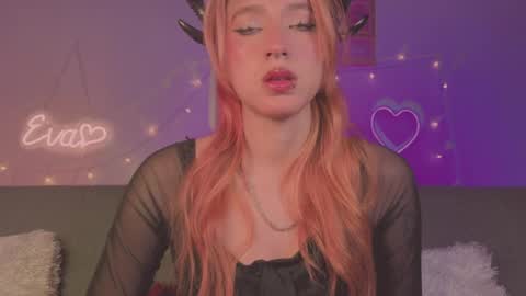 Snapshot of cinderella_lewis chatting on 04/12/26, 02:49 Sofi Eva and Mey online show from 04/12/26, 02:49