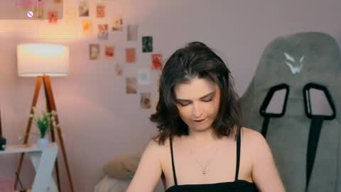 Snapshot of cindyclub_ chatting on 06/06/26, 03:11 Rebbeka online show from 06/06/26, 03:11