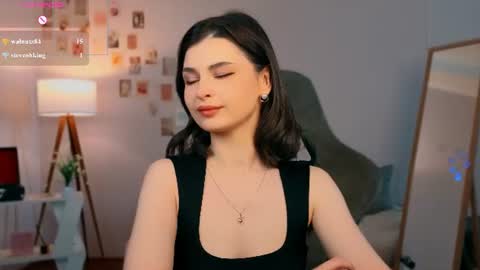 Snapshot of cindyclub_ chatting on 06/12/26, 04:11 Rebbeka online show from 06/12/26, 04:11