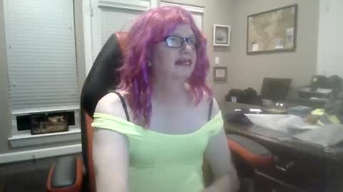 Snapshot of cindyhewittslut chatting on 09/17/25, 04:58 cindyhewittslut online show from 09/17/25, 04:58
