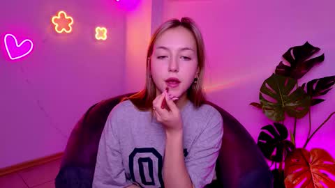 Snapshot of cindylovesmith chatting on 03/17/26, 03:22 cindylovesmith online show from 03/17/26, 03:22