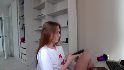 Snapshot of cindywood chatting on 07/06/26, 08:44 Cindy online show from 07/06/26, 08:44