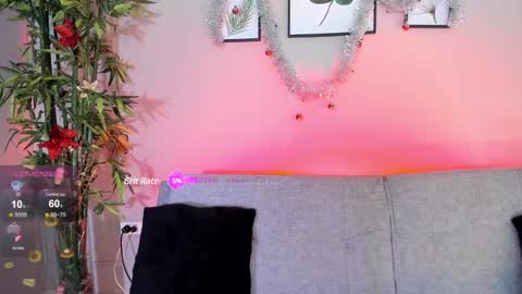 Snapshot of cinnamon_kyla chatting on 12/30/24, 06:27 cinnamon_kyla online show from 12/30/24, 06:27