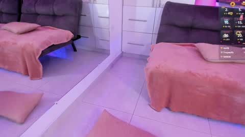 Snapshot of cinnamon_kyla chatting on 01/28/25, 09:50 cinnamon_kyla online show from 01/28/25, 09:50