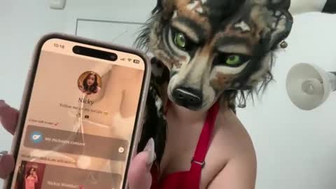 Snapshot of cinnanicos chatting on 09/12/25, 05:18 Nicky online show from 09/12/25, 05:18