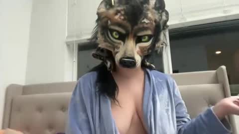 Snapshot of cinnanicos chatting on 11/07/25, 06:46 Nicky online show from 11/07/25, 06:46