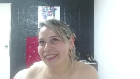 Snapshot of cinthia1609 chatting on 01/30/25, 01:22 cinthia1609 online show from 01/30/25, 01:22