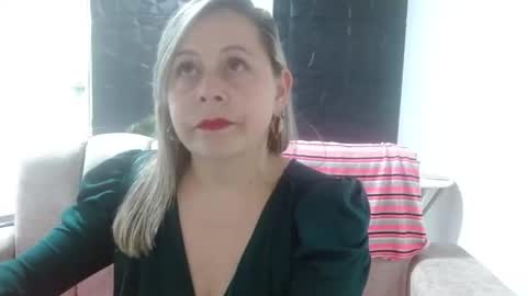 Snapshot of cinthia1609 chatting on 02/25/25, 07:47 cinthia1609 online show from 02/25/25, 07:47