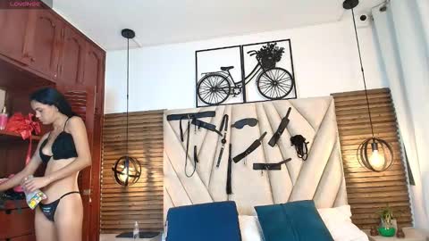 Snapshot of cinthiabaker chatting on 11/05/25, 11:43 cinthiabaker online show from 11/05/25, 11:43