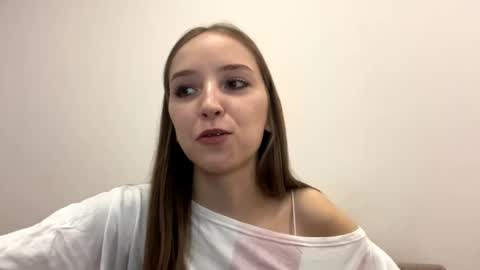 Snapshot of cinthiaprysock chatting on 04/26/26, 03:32 Aurora online show from 04/26/26, 03:32