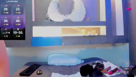 Snapshot of cinthya_mjs chatting on 01/28/25, 03:25 Cinthya  online show from 01/28/25, 03:25