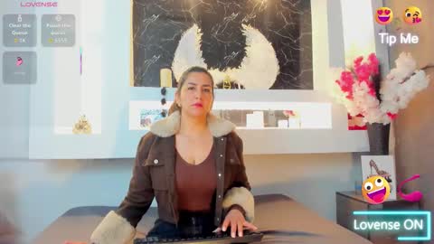 Snapshot of cinthya_mjs chatting on 09/10/25, 11:43 Cinthya  online show from 09/10/25, 11:43