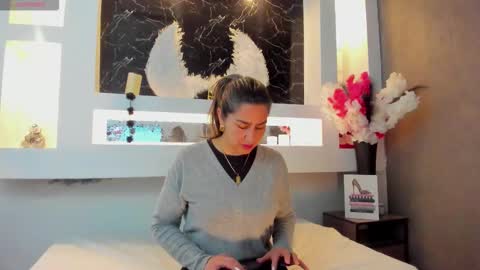 Snapshot of cinthya_mjs chatting on 10/10/25, 12:04 Cinthya  online show from 10/10/25, 12:04