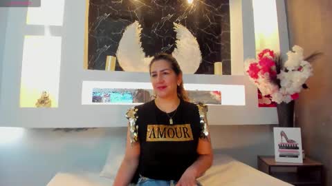 Snapshot of cinthya_mjs chatting on 10/18/25, 12:17 Cinthya  online show from 10/18/25, 12:17