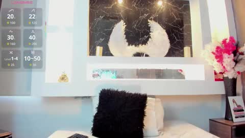 Snapshot of cinthya_mjs chatting on 10/28/25, 12:09 Cinthya online show from 10/28/25, 12:09