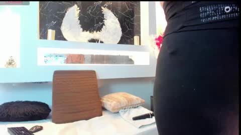 Snapshot of cinthya_mjs chatting on 12/01/25, 12:43 Cinthya online show from 12/01/25, 12:43