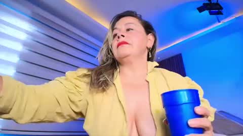 Snapshot of cinthya_roberts chatting on 06/19/26, 07:28 Cinthya online show from 06/19/26, 07:28