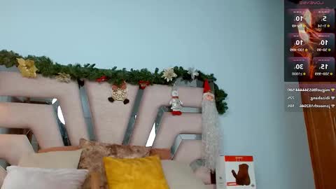 Snapshot of cintia_hills chatting on 12/17/24, 09:50 Cintia Hills online show from 12/17/24, 09:50