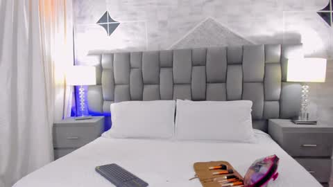 CintiaCollins  online show from 12/22/24, 08:47