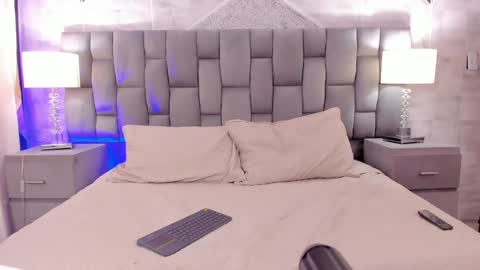 CintiaCollins  online show from 02/04/25, 09:52