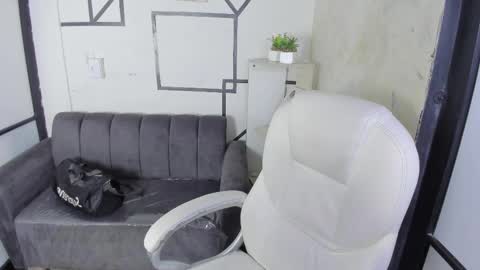 CintiaCollins  online show from 02/22/25, 04:51