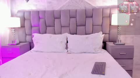 CintiaCollins  online show from 02/25/25, 08:51