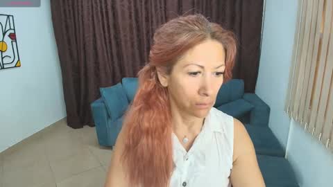 Snapshot of cintiagreyx chatting on 02/24/25, 11:32  CINTIA  online show from 02/24/25, 11:32
