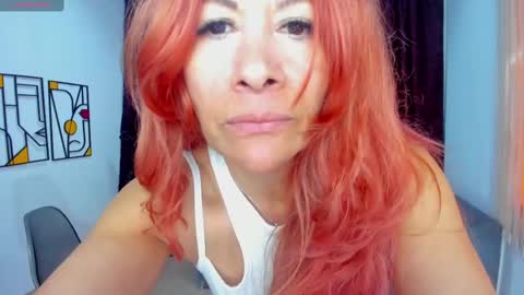Snapshot of cintiagreyx chatting on 03/12/25, 02:45  CINTIA  online show from 03/12/25, 02:45