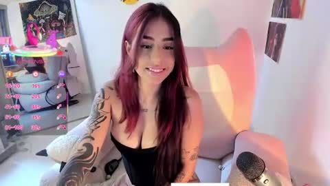 Snapshot of circe_l chatting on 07/04/26, 09:32 Paulina online show from 07/04/26, 09:32