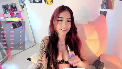 Snapshot of circe_l chatting on 07/06/26, 10:12 Paulina online show from 07/06/26, 10:12
