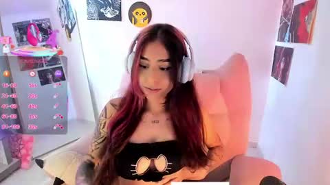 Snapshot of circe_l chatting on 07/12/26, 09:39 Paulina online show from 07/12/26, 09:39