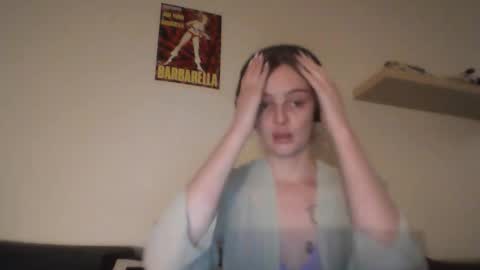 Snapshot of circeandco chatting on 04/19/26, 11:51 circeandco online show from 04/19/26, 11:51