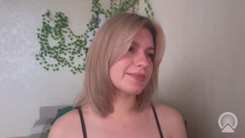 Snapshot of citruska chatting on 09/29/25, 09:58 karina online show from 09/29/25, 09:58