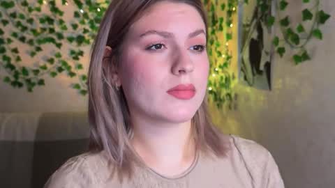 Snapshot of citruska chatting on 11/23/25, 02:28 karina online show from 11/23/25, 02:28