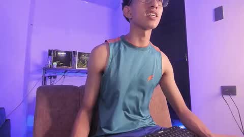 Snapshot of cj_davis1 chatting on 11/07/25, 08:25 cj_davis1 online show from 11/07/25, 08:25