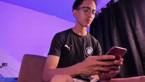 Snapshot of cj_davis1 chatting on 11/11/25, 02:33 cj_davis1 online show from 11/11/25, 02:33