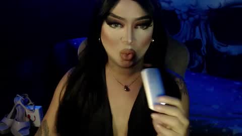 Snapshot of cj_parker69 chatting on 11/05/25, 03:34 QUEEN CESS online show from 11/05/25, 03:34