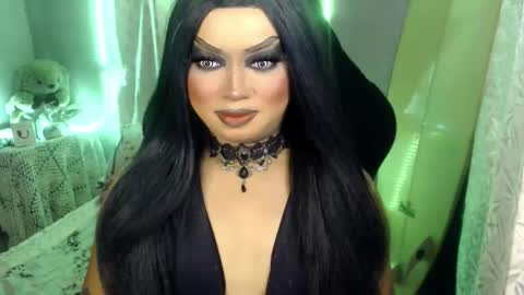Snapshot of cj_parker69 chatting on 05/31/26, 07:37 QUEEN CESS online show from 05/31/26, 07:37