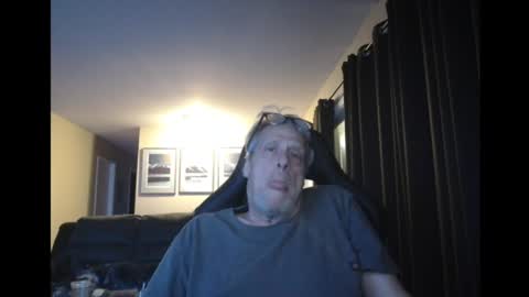 Snapshot of cjscout chatting on 12/24/24, 07:06 cjscout online show from 12/24/24, 07:06