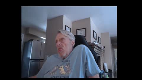 Snapshot of cjscout chatting on 12/04/25, 09:45 cjscout online show from 12/04/25, 09:45