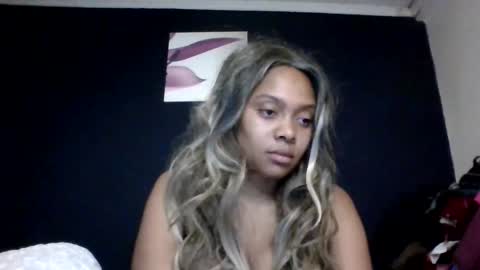 Snapshot of ckamilla45 chatting on 11/01/25, 03:30 ckamilla45 online show from 11/01/25, 03:30