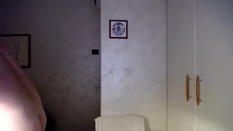 Snapshot of clacock chatting on 12/17/25, 02:34 clacock online show from 12/17/25, 02:34