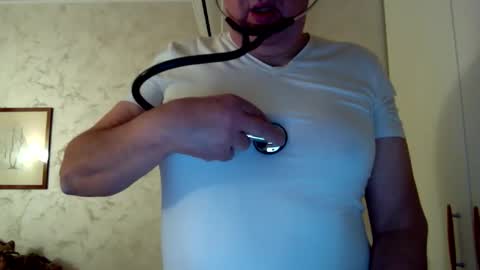 Snapshot of clacock chatting on 12/23/25, 10:46 clacock online show from 12/23/25, 10:46