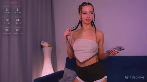 Snapshot of claire_amoure chatting on 11/09/25, 01:09 Claire online show from 11/09/25, 01:09